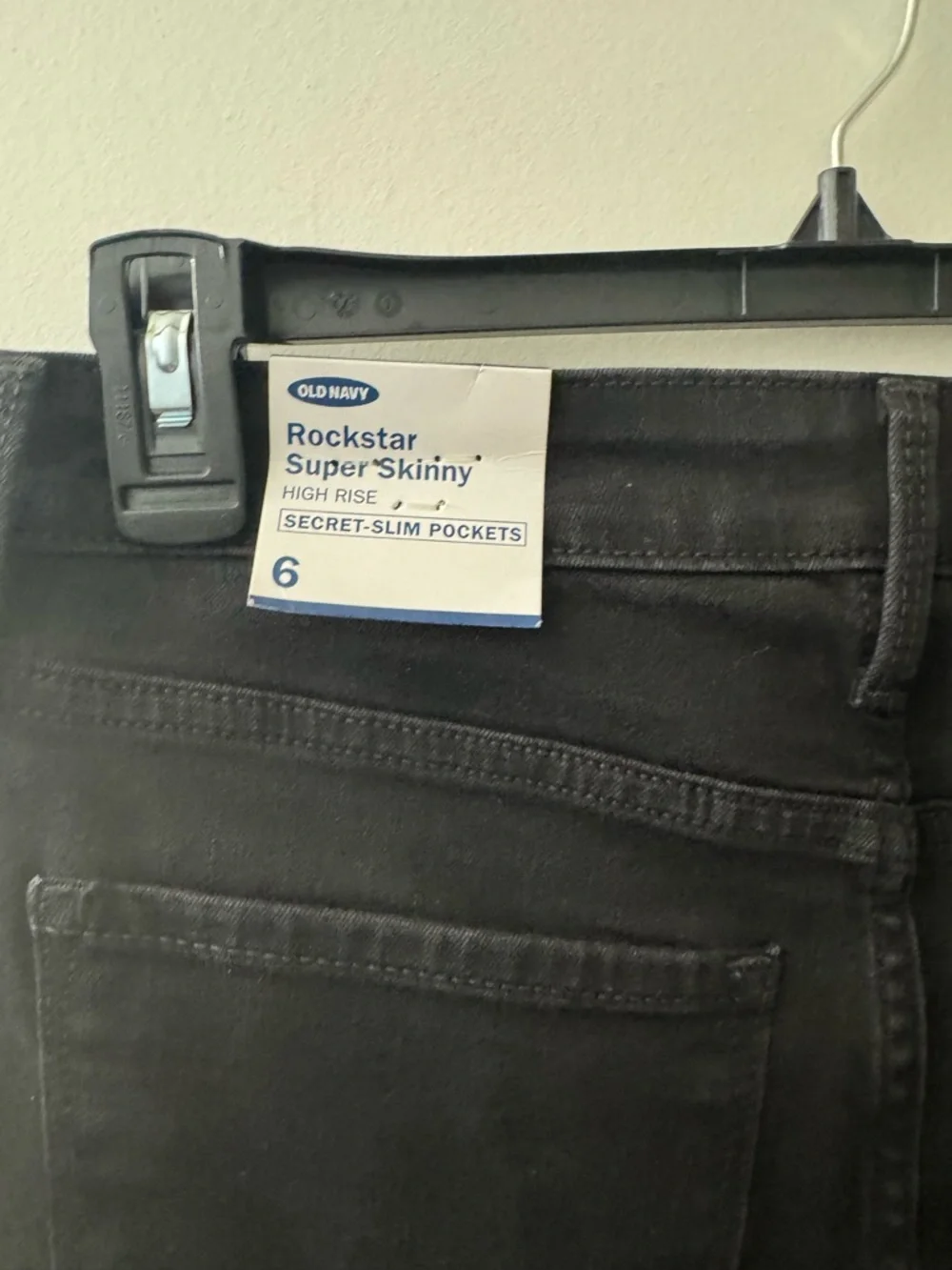 Old Navy Black Rockstar Super Skinny Jeans - Picture 10 of 10